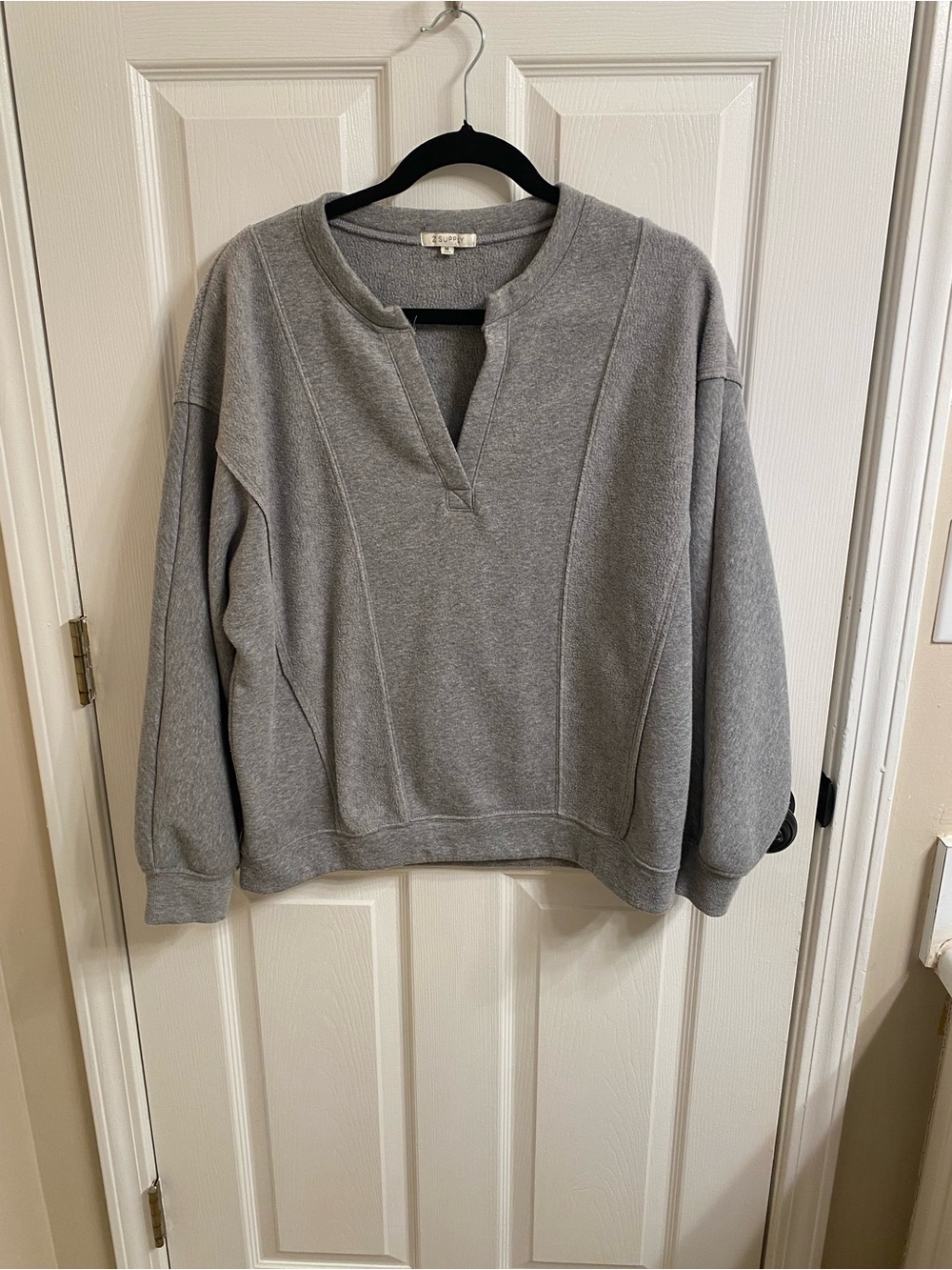 Z Supply Heather Grey V-Notch Pullover Ssweatshirt